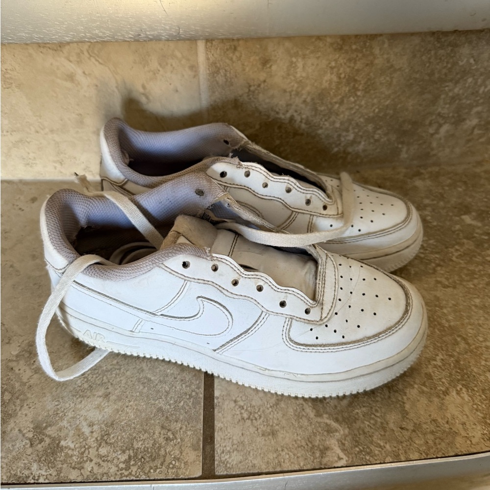 Nike White Air Force 1 Low-Top Sneakers